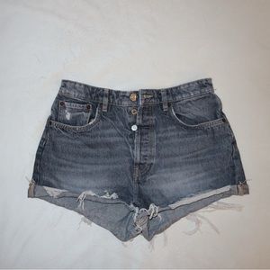Zara denim shorts size 6